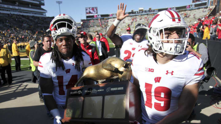 IOWA CITY, IOWA- OCTOBER 22: Safeties D'Cota Dixon