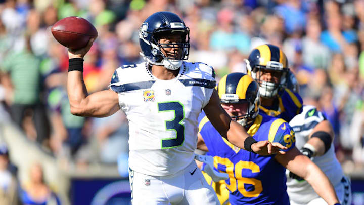 LOS ANGELES, CA - OCTOBER 08: Russell Wilson