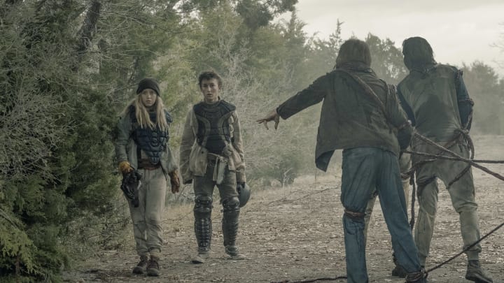 Bailey Gavulic as Annie, Ethan Suess as Max – Fear the Walking Dead _ Season 5, Episode 4 – Photo Credit: Ryan Green/AMC