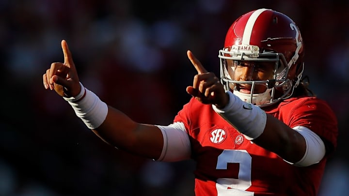 TUSCALOOSA, AL - NOVEMBER 26: Jalen Hurts #2 of the Alabama Crimson Tide calls out to his offense against the Auburn Tigers at Bryant-Denny Stadium on November 26, 2016 in Tuscaloosa, Alabama. (Photo by Kevin C. Cox/Getty Images)