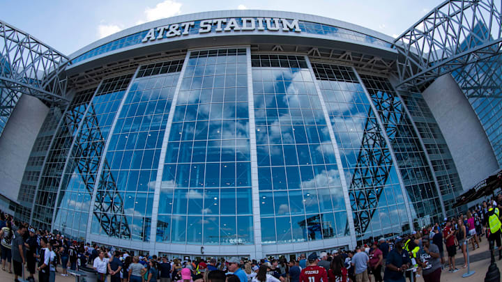 Aug 26, 2018; Arlington, TX, USA; A view of the fans waiting to enter the stadium before the game between the Dallas Cowboys and the Arizona Cardinals at AT&T Stadium. Mandatory Credit: Jerome Miron-USA TODAY Sports