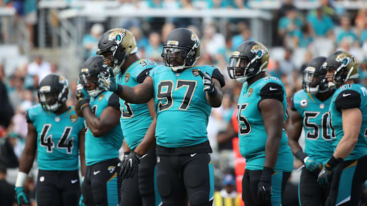 JACKSONVILLE, FL - NOVEMBER 05: Members of the Jacksonville Jaguars defence wait on the field in the first half of their game against the Cincinnati Bengals at EverBank Field on November 5, 2017 in Jacksonville, Florida. (Photo by Logan Bowles/Getty Images)