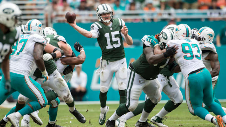 MIAMI GARDENS, FL - OCTOBER 22: Quarterback Josh McCown
