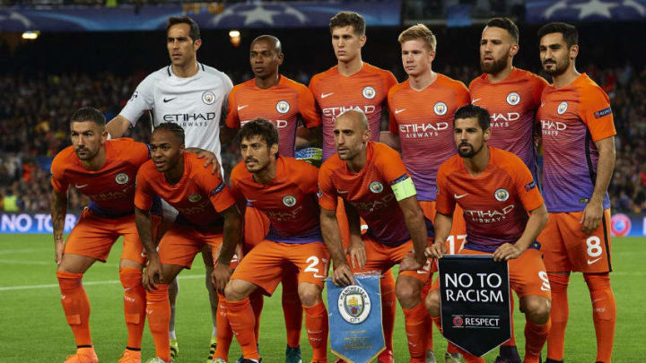 BARCELONA, SPAIN - OCTOBER 19: The Manchester City team pose for the cameras prior to kickoff during the UEFA Champions League Group C match between FC Barcelona and Manchester City FC at Camp Nou on October 19, 2016 in Barcelona. (Photo by Manuel Queimadelos Alonso/Getty Images)