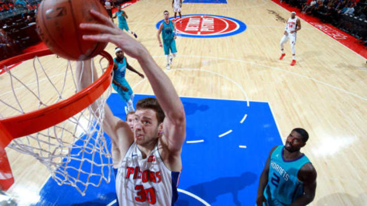 AUBURN HILLS, MI – OCTOBER 4: Jon Leuer #30 of the Detroit Pistons dunks against the Charlotte Hornets during a preseason game on October 4, 2017 at The Palace of Auburn Hills in Auburn Hills, Michigan. NOTE TO USER: User expressly acknowledges and agrees that, by downloading and/or using this photograph, User is consenting to the terms and conditions of the Getty Images License Agreement. Mandatory Copyright Notice: Copyright 2017 NBAE (Photo by Brian Sevald/NBAE via Getty Images)