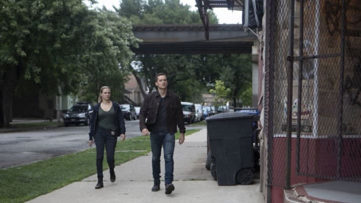 CHICAGO P.D. -- "Ride Along" Episode 604 -- Pictured: (l-r) Tracy Spiridakos as Hailey Upton, Jesse Lee Soffer as Jay Halstead -- (Photo by: Adrian Burrows/NBC)