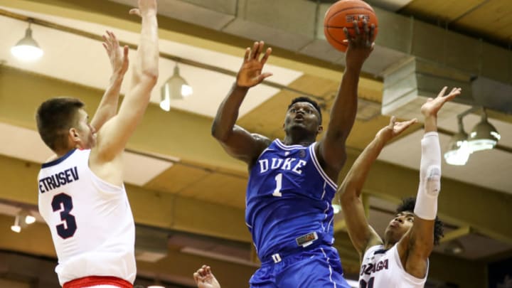LAHAINA, HI - NOVEMBER 21: Zion Williamson #1 of the Duke Blue Devils splits the Gonzaga defense and shoots the ball during the first half of the game at the Lahaina Civic Center on November 21, 2018 in Lahaina, Hawaii. (Photo by Darryl Oumi/Getty Images)
