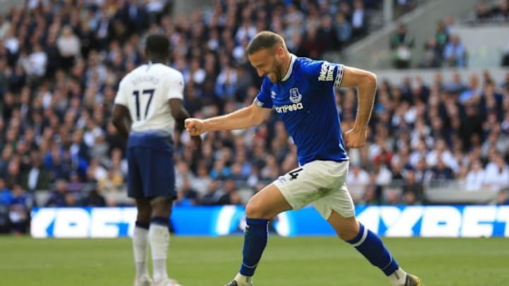 LONDON, ENGLAND - MAY 12: Cenk Tosun of Everton celebrates after scoring his team's second goal during the Premier League match between Tottenham Hotspur and Everton FC at Tottenham Hotspur Stadium on May 12, 2019 in London, United Kingdom. (Photo by Stephen Pond/Getty Images)