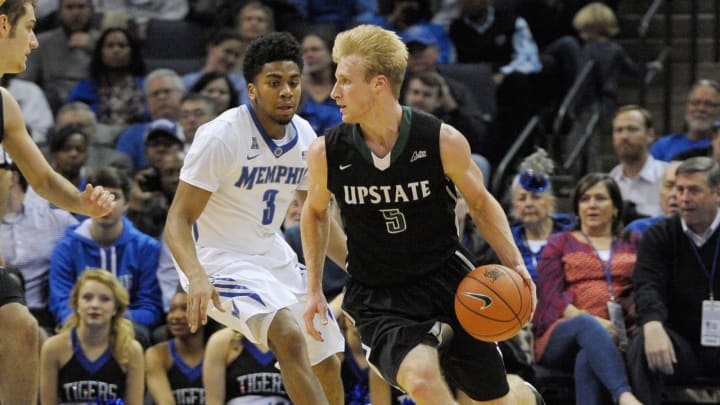 Memphis Tigers guard Pookie Powell (3) guards USC Upstate Spartans guard Ty Greene Justin Ford-USA TODAY Sports