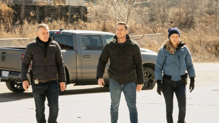 CHICAGO P.D. -- "Due Process" Episode 812 -- Pictured: (l-r) Jason Beghe as Hank Voight, Jesse Lee Soffer as Jay Halstead, Tracy Spiridakos as Hailey Upton -- (Photo by: Lori Allen/NBC)