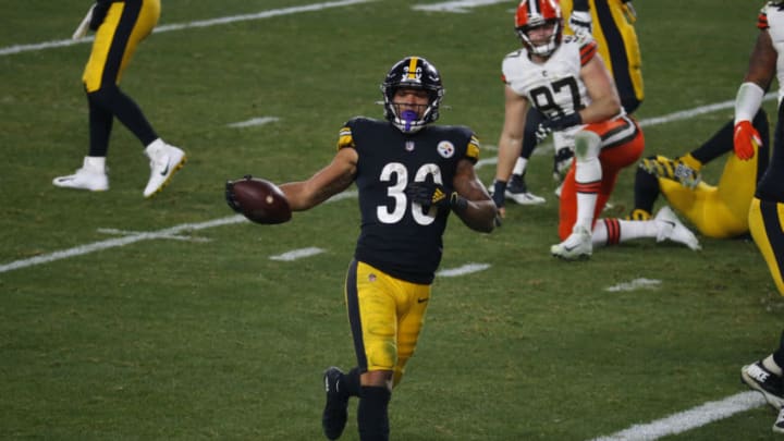 PITTSBURGH, PA - JANUARY 11: James Conner #30 of the Pittsburgh Steelers in action against the Cleveland Browns on January 11, 2021 at Heinz Field in Pittsburgh, Pennsylvania. (Photo by Justin K. Aller/Getty Images)
