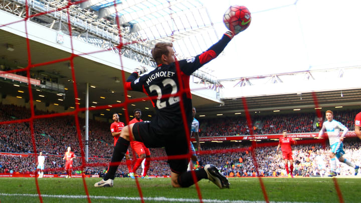 LIVERPOOL, ENGLAND – APRIL 23: Jack Colback of Newcastle United scores past Simon Mignolet of Liverpool to equal the scoring during the Barclays Premier League match between Liverpool and Newcastle United at Anfield on April 23, 2016 in Liverpool, United Kingdom. (Photo by Clive Brunskill/Getty Images)