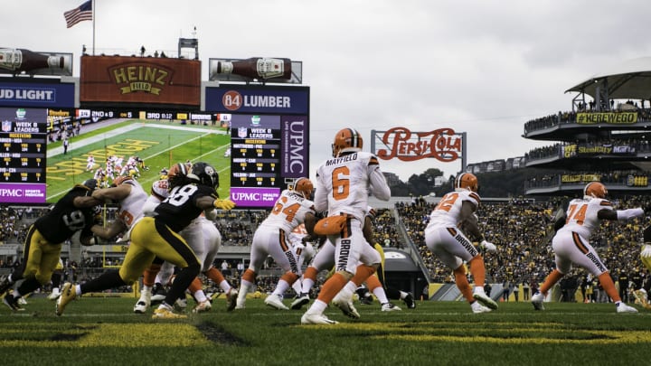 Cleveland Browns quarterback Baker Mayfield (6) looks to pass from his end zone during the NFL football game between the Cleveland Browns and the Pittsburgh Steelers (Photo by Mark Alberti/Icon Sportswire via Getty Images)
