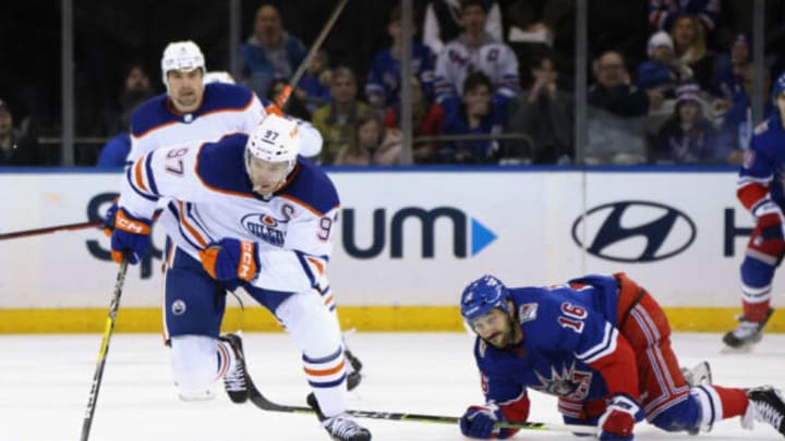 NEW YORK, NEW YORK – NOVEMBER 26: Connor McDavid #97 of the Edmonton Oilers skates against the New York Rangers at Madison Square Garden on November 26, 2022, in New York City. The Oilers defeated the Rangers 4-3. (Photo by Bruce Bennett/Getty Images)