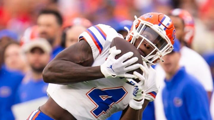Florida Gators wide receiver Justin Shorter (4) haul in a huge pass reception in the first half gains the Bulldogs at TIAA Bank Field in Jacksonville, FL on Saturday, October 29, 2022. [Doug Engle/Gainesville Sun]Ncaa Football Florida Gators Vs Georgia Bulldogs