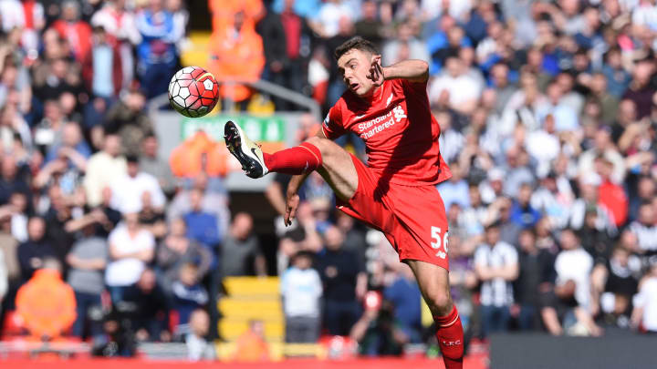 Liverpool’s English midfielder Connor Randall controls the ball during the English Premier League football match between Liverpool and Newcastle United at Anfield in Liverpool, north west England on April 23, 2016. / AFP / PAUL ELLIS / RESTRICTED TO EDITORIAL USE. No use with unauthorized audio, video, data, fixture lists, club/league logos or ‘live’ services. Online in-match use limited to 75 images, no video emulation. No use in betting, games or single club/league/player publications. / (Photo credit should read PAUL ELLIS/AFP/Getty Images)