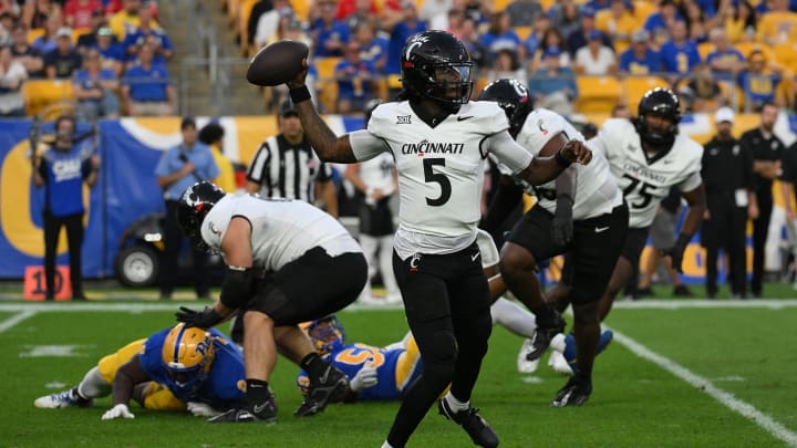 PITTSBURGH, PENNSYLVANIA – SEPTEMBER 9: Emory Jones #5 of the Cincinnati Bearcats drops back to pass in the first quarter during the game against the Pittsburgh Panthers at Acrisure Stadium on September 9, 2023 in Pittsburgh, Pennsylvania. (Photo by Justin Berl/Getty Images)