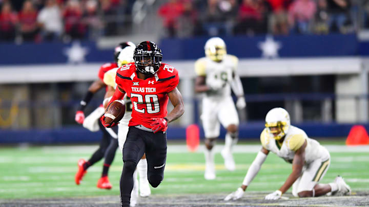 ARLINGTON, TX – NOVEMBER 25: Keke Coutee (Photo by John Weast/Getty Images)