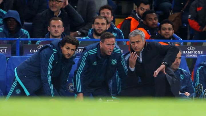 LONDON, ENGLAND - NOVEMBER 04: Jose Mourinho Manager of Chelsea talks to his assistants Steve Holland and Rui Faria during the UEFA Champions League Group G match between Chelsea and Dynamo Kyiv at Stamford Bridge on November 4, 2015 in London, United Kingdom. (Photo by Catherine Ivill - AMA/Getty Images)