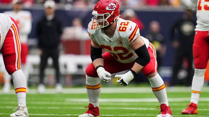 HOUSTON, TX - DECEMBER 18: Joe Thuney #62 of the Kansas City Chiefs gets set against the Houston Texans at NRG Stadium on December 18, 2022 in Houston, Texas. (Photo by Cooper Neill/Getty Images)