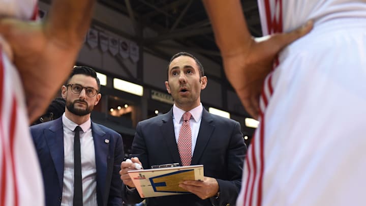 TORONTO, CANADA – DECEMBER 16: Head Coach Jesse Mermuys of the Raptors 905 addresses the team during a timeout during a game against the Grand Rapids Drive at the Hershey Centre on December 16, 2015 in Toronto, Ontario, Canada. NOTE TO USER: User expressly acknowledges and agrees that, by downloading and/or using this photograph, user is consenting to the terms and conditions of the Getty Images License Agreement. Mandatory Copyright Notice: Copyright 2015 NBAE (Photo by Ron Turenne/NBAE via Getty Images)