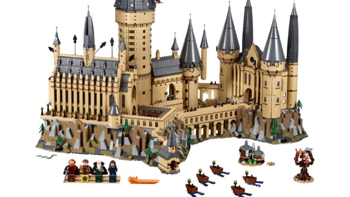 Discover the LEGO Harry Potter Hogwarts Castle set available at LEGO.