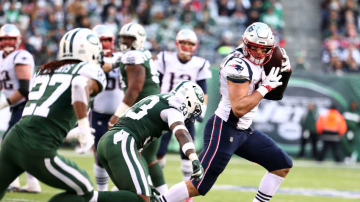 EAST RUTHERFORD, NEW JERSEY - NOVEMBER 25: Rob Gronkowski #87 of the New England Patriots in action against the New York Jets during their game at MetLife Stadium on November 25, 2018 in East Rutherford, New Jersey. (Photo by Al Bello/Getty Images)