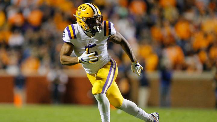 KNOXVILLE, TN - NOVEMBER 18: Derrius Guice #5 of the LSU Tigers in action against the Tennessee Volunteers at Neyland Stadium on November 18, 2017 in Knoxville, Tennessee. (Photo by Michael Reaves/Getty Images)
