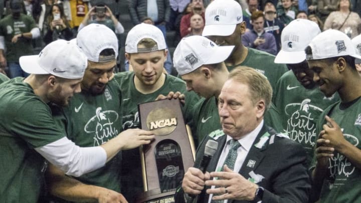 WASHINGTON, DC - MARCH 31: Michigan State players and coach Tom Izzo at the end of the Div 1 Men's championship - elite eight game between Duke and Michigan State, on March 31, 2019, at Capital One Arena, in Washington D.C. (Photo by Tony Quinn/Icon Sportswire via Getty Images)