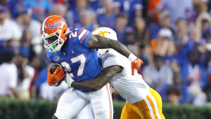 Florida Gators running back Dameon Pierce (27) runs the ball during the football game between the Florida Gators and Tennessee Volunteers, at Ben Hill Griffin Stadium in Gainesville, Fla. Sept. 25, 2021.Flgai 092521 Ufvs Tennesseefb 29
