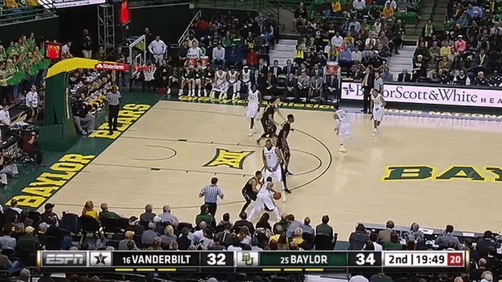 Vanderbilt Commodores vs Baylor Bears - Baldwin onball defense, good lateral quickness/quick hips, completely shuts down drive, gets over screen