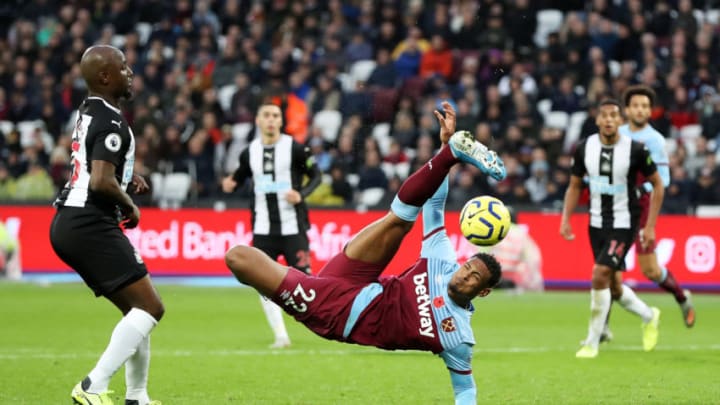 LONDON, ENGLAND - NOVEMBER 02: Sebastien Haller of West Ham United attempts an overhead kick during the Premier League match between West Ham United and Newcastle United at London Stadium on November 02, 2019 in London, United Kingdom. (Photo by Alex Pantling/Getty Images)