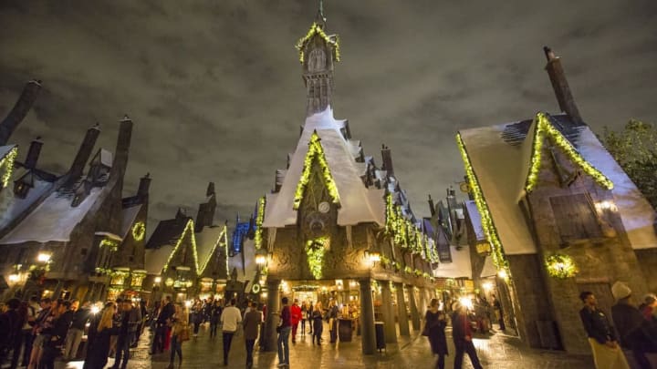 Universal Studios Hollywood Christmas Light Show Harry Potter