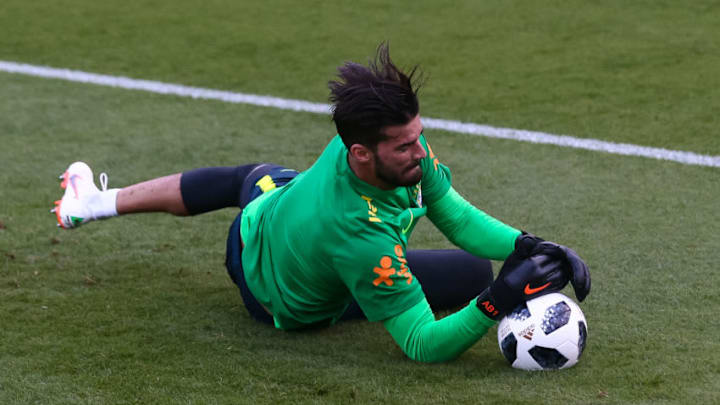 TERESOPOLIS, BRAZIL - MAY 24: Goalkeeper Alisson Becker in action during a training session of the Brazilian national football team at the squad's Granja Comary training complex on May 24, 2018 in Teresopolis, Brazil. (Photo by Buda Mendes/Getty Images)