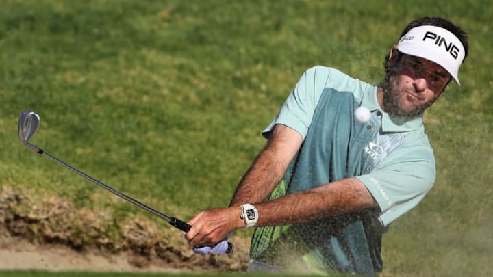 PACIFIC PALISADES, NV - FEBRUARY 18: Bubba Watson chips in from the bunker on the 14th hole during the final round of the Genesis Open at Riviera Country Club on February 18, 2018 in Pacific Palisades, California. (Photo by Christian Petersen/Getty Images)