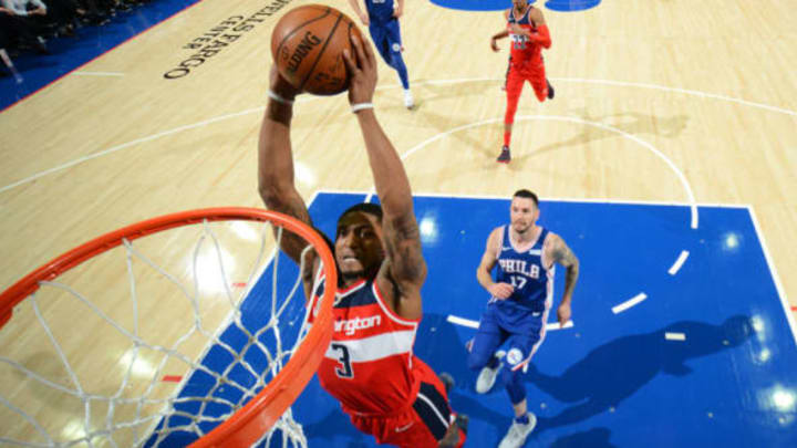 PHILADELPHIA,PA – NOVEMBER 29 : Bradley Beal #3 of the Washington Wizards dunks the ball against the Philadelphia 76ers at Wells Fargo Center on November 29, 2017 in Philadelphia, Pennsylvania NOTE TO USER: User expressly acknowledges and agrees that, by downloading and/or using this Photograph, user is consenting to the terms and conditions of the Getty Images License Agreement. Mandatory Copyright Notice: Copyright 2017 NBAE (Photo by Jesse D. Garrabrant/NBAE via Getty Images)