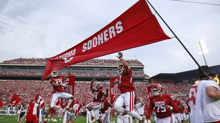 NORMAN, OK – SEPTEMBER 16: The Oklahoma Sooners take the field before the game against the Tulane Green Wave at Gaylord Family Oklahoma Memorial Stadium on September 16, 2017 in Norman, Oklahoma. Oklahoma defeated Tulane 56-14. (Photo by Brett Deering/Getty Images)