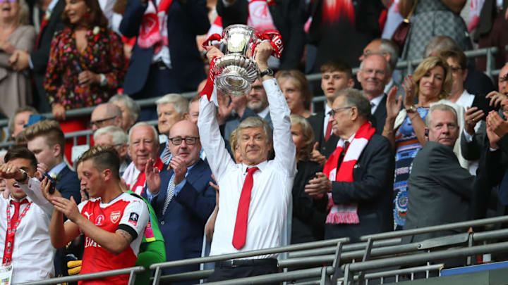 LONDON, ENGLAND - MAY 27: Arsene Wenger manager / head coach of Arsenal celebrates with the trophy after the Emirates FA Cup Final match between Arsenal and Chelsea at Wembley Stadium on May 27, 2017 in London, England. (Photo by Catherine Ivill - AMA/Getty Images)