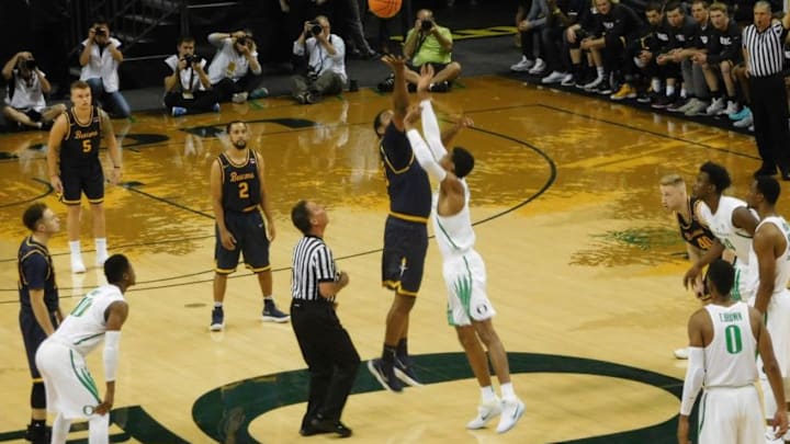 Oregon Men's Basketball tips off vs Northwest Christian University.Justin Phillips / KPNWSports