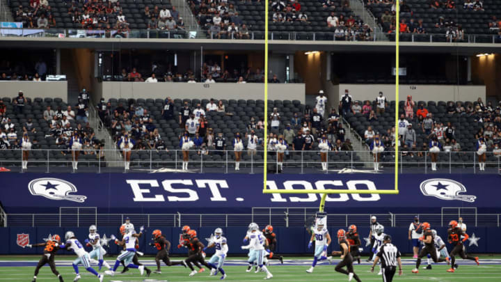 ARLINGTON, TEXAS - OCTOBER 04: A general view of play between the Cleveland Browns and the Dallas Cowboys in the first quarter at AT&T Stadium on October 04, 2020 in Arlington, Texas. (Photo by Ronald Martinez/Getty Images)