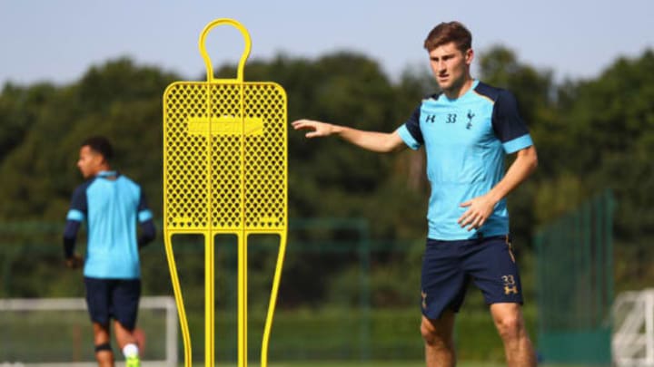 ENFIELD, ENGLAND – SEPTEMBER 13: Ben Davies of Tottenham Hotspur in action during the Tottenham Hotspur training session at Tottenham Hotspur training centre on September 13, 2016 in Enfield, England. (Photo by Paul Gilham/Getty Images)