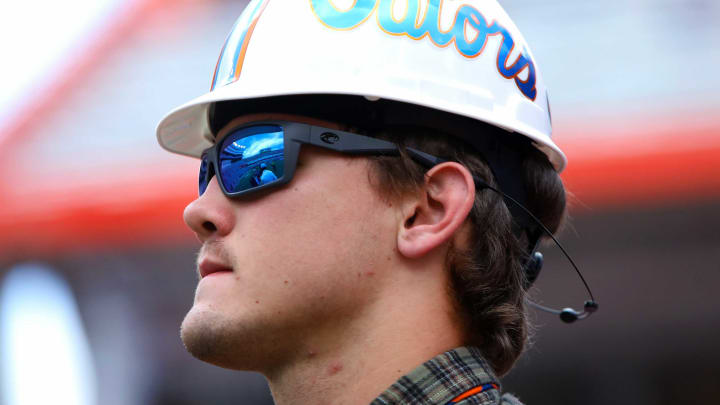Florida Gators tight end Nick Elksnis (84) enters the stadium during Gator Walk before the football game between the Florida Gators and Tennessee Volunteers, at Ben Hill Griffin Stadium in Gainesville, Fla. Sept. 25, 2021.Flgai 092521 Ufvs Tennesseefb 02