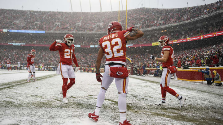 Tyrann Mathieu (32) of the Kansas City Chiefs flexes after breaking up a touchdown reception intended for Courtland Sutton (14) of the Denver Broncos (Photo by AAron Ontiveroz/MediaNews Group/The Denver Post via Getty Images)