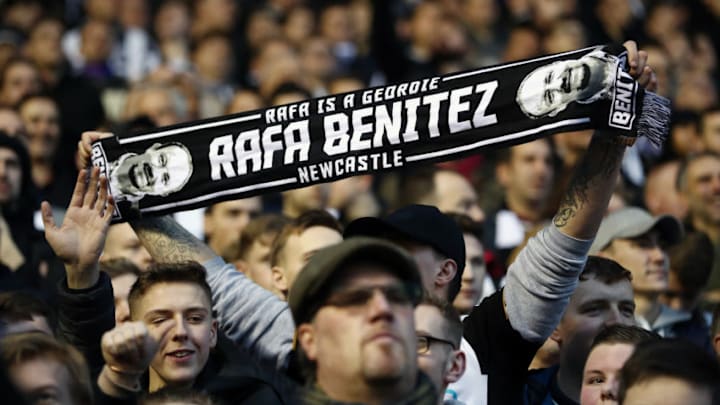 BIRMINGHAM, ENGLAND - JANUARY 07: A Newcastle United supporter holds up a Rafa Benitez scarf during the Emirates FA Cup Third Round match between Birmingham City and Newcastle United at St Andrews (stadium) on January 7, 2017 in Birmingham, England. (Photo by James Baylis - AMA/Getty Images)