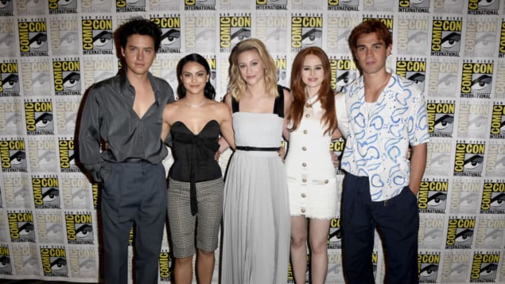 SAN DIEGO, CALIFORNIA - JULY 21: (L-R) Cole Sprouse, Camila Mendes, Lili Reinhart, Madelaine Petsch, and K.J. Apa attend the "Riverdale" Photo Call during 2019 Comic-Con International at Hilton Bayfront on July 21, 2019 in San Diego, California. (Photo by Frazer Harrison/Getty Images)