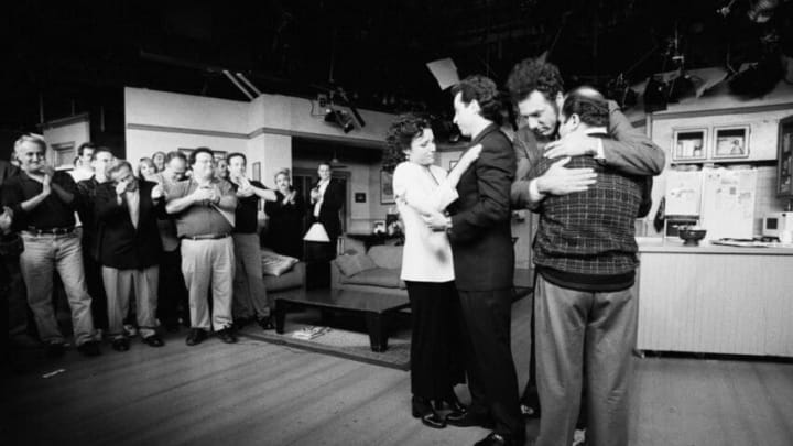 LOS ANGELES, CA - APRIL 3: (NO U.S. TABLOID SALES) Julia Louis-Dreyfus, Jerry Seinfeld, Michael Richards and Jason Alexander embrace on the set of the show "Seinfeld" during the last days of shooting, April 3, 1998 in Los Angeles, California. (Photo by David Hume Kennerly/Getty Images)