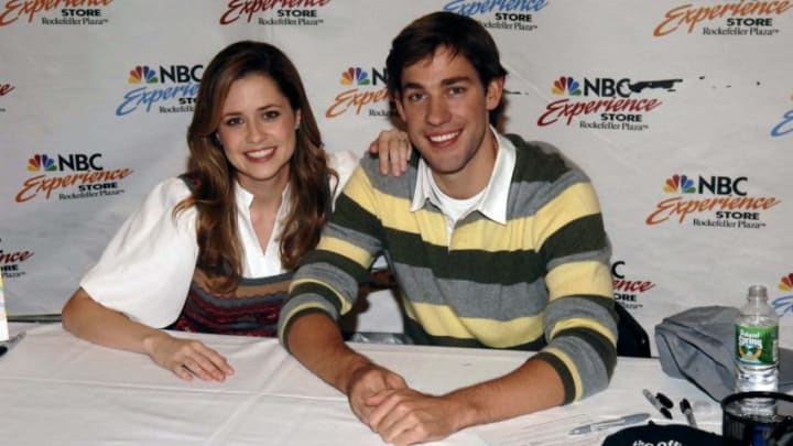 NEW YORK - SEPTEMBER 21: Actors John Krasinski (R) and Jenna Fischer attend the "The Office" DVD release signing at the NBC Experience store September 21, 2006 in New York City. (Photo by Gustavo Caballero/Getty Images)