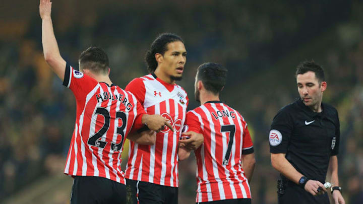 NORWICH, ENGLAND - JANUARY 07: Pierre-Emile Hojbjerg, Virgil van Dijk and Shane Long of Southampton make a wall during the Emirates FA Cup Third Round match between Norwich City and Southampton at Carrow Road on January 7, 2017 in Norwich, England. (Photo by Stephen Pond/Getty Images)