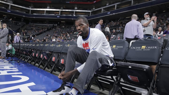 SACRAMENTO, CA – NOVEMBER 17: Dewayne Dedmon #13 of the Sacramento Kings ties his sneakers prior to the game against the Portland Trail Blazers on November 17, 2019 at Golden 1 Center in Sacramento, California. NOTE TO USER: User expressly acknowledges and agrees that, by downloading and or using this photograph, User is consenting to the terms and conditions of the Getty Images Agreement. Mandatory Copyright Notice: Copyright 2019 NBAE (Photo by Rocky Widner/NBAE via Getty Images)