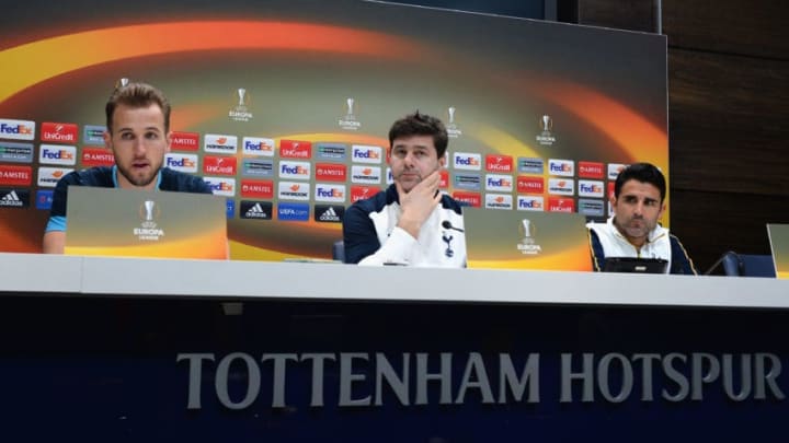 ENFIELD, ENGLAND - FEBRUARY 22: Harry Kane and Mauricio Pochettino, Manager of Tottenham Hotspur speak during Tottenham Hotspur Press Conference at Tottenham Hotspur Training Ground on February 22, 2017 in Enfield, England. (Photo by Tony Marshall/Getty Images)